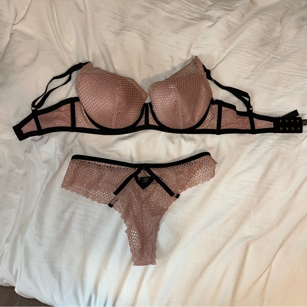 Victoria secret lingerie set